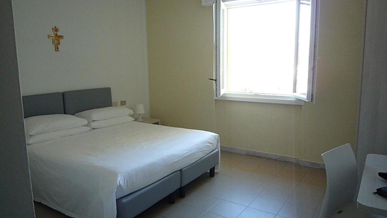 Casa F.A.C.I Ξενοδοχείο Marina di Massa Εξωτερικό φωτογραφία