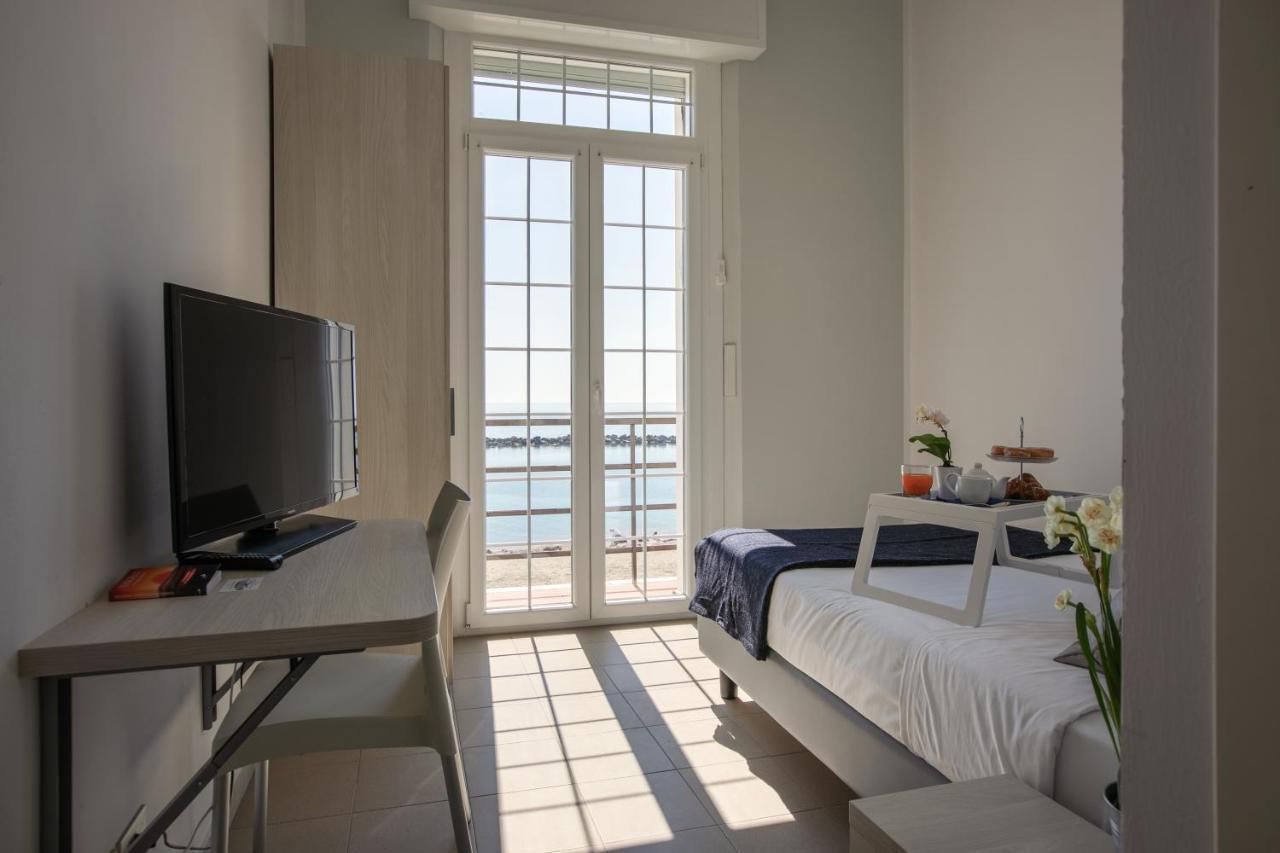 Casa F.A.C.I Ξενοδοχείο Marina di Massa Εξωτερικό φωτογραφία