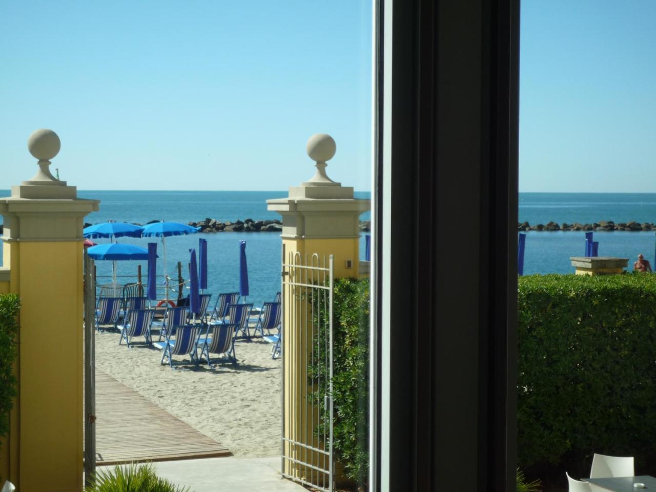 Casa F.A.C.I Ξενοδοχείο Marina di Massa Εξωτερικό φωτογραφία